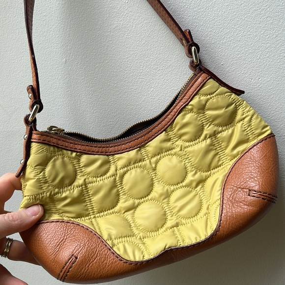 Excellent condition Kate Spade quilted purse. Hand bag. Very clean in and out. - Picture 5 of 6